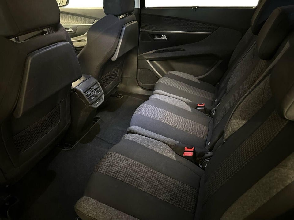 Peugeot 5008 1,5 BlueHDi 130 Strike 7prs 5d