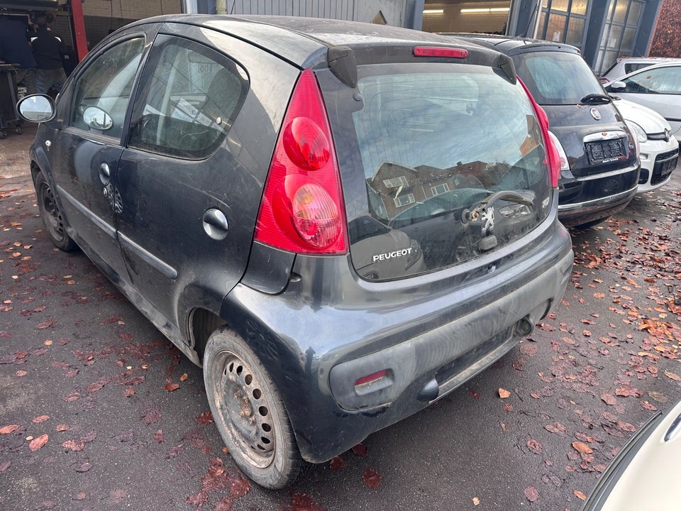Peugeot 107 1,0 Active 5d