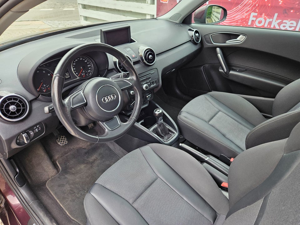 Audi A1 1,4 TFSi 122 Attraction 3d