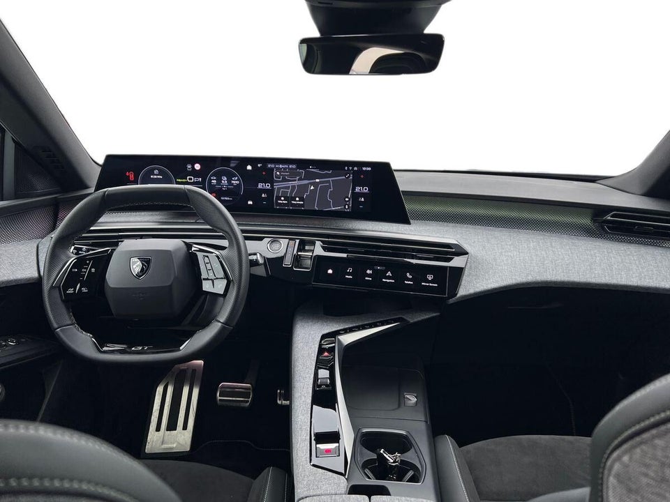 Peugeot e-3008 77 GT Pack 5d