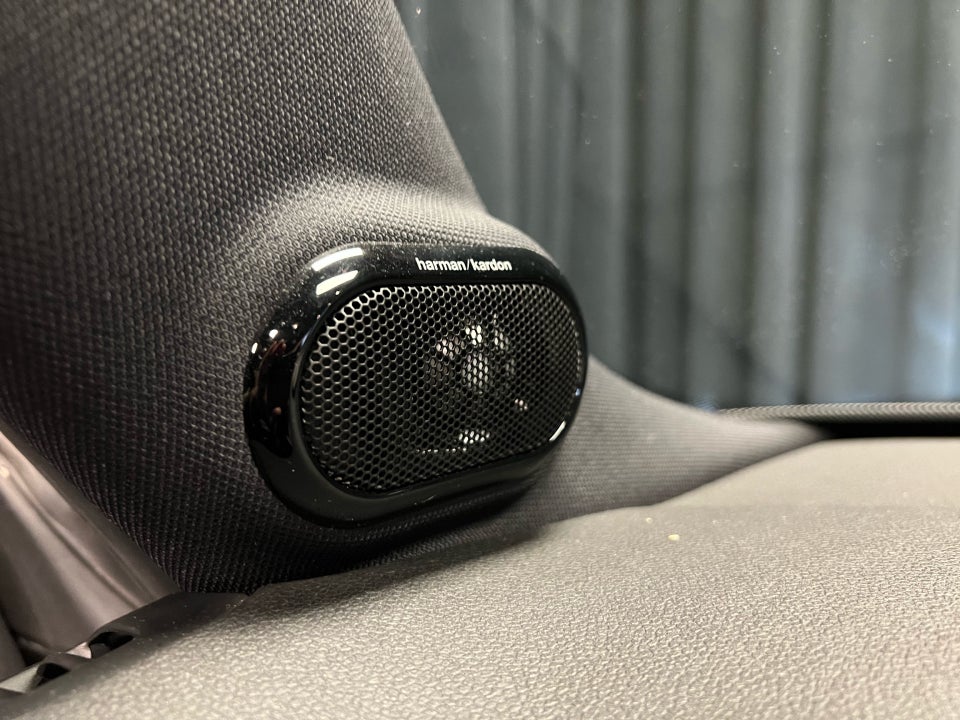 MINI Cooper SE Yours Lounge 3d