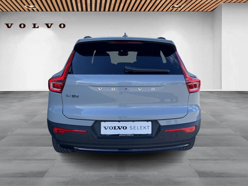 Volvo EX40 Extended Range Core 5d