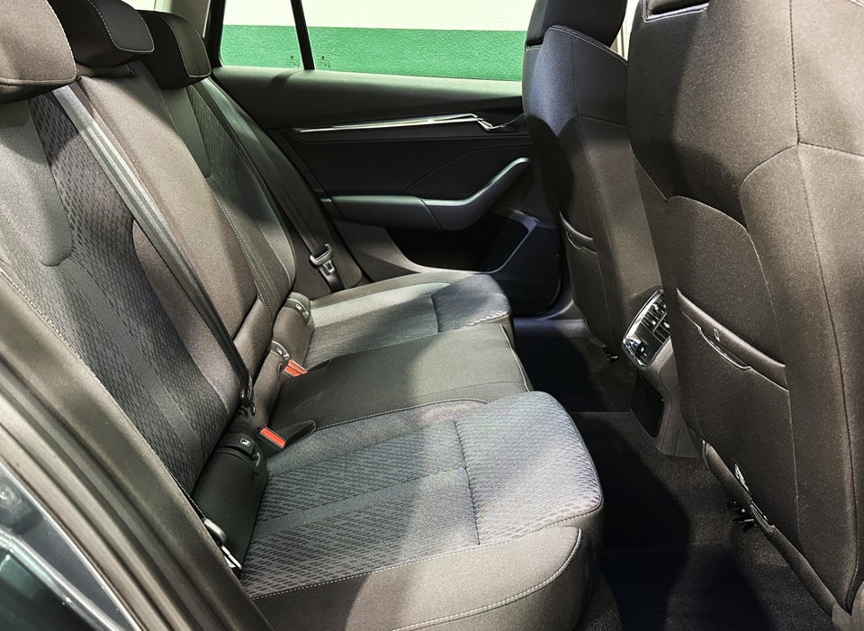 Skoda Octavia 2,0 TDi 150 Style Combi DSG 5d