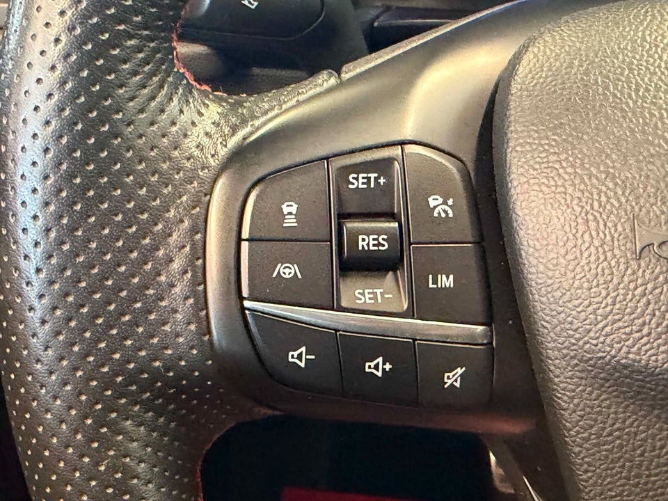 Ford Kuga 2,5 PHEV ST-Line X CVT 5d