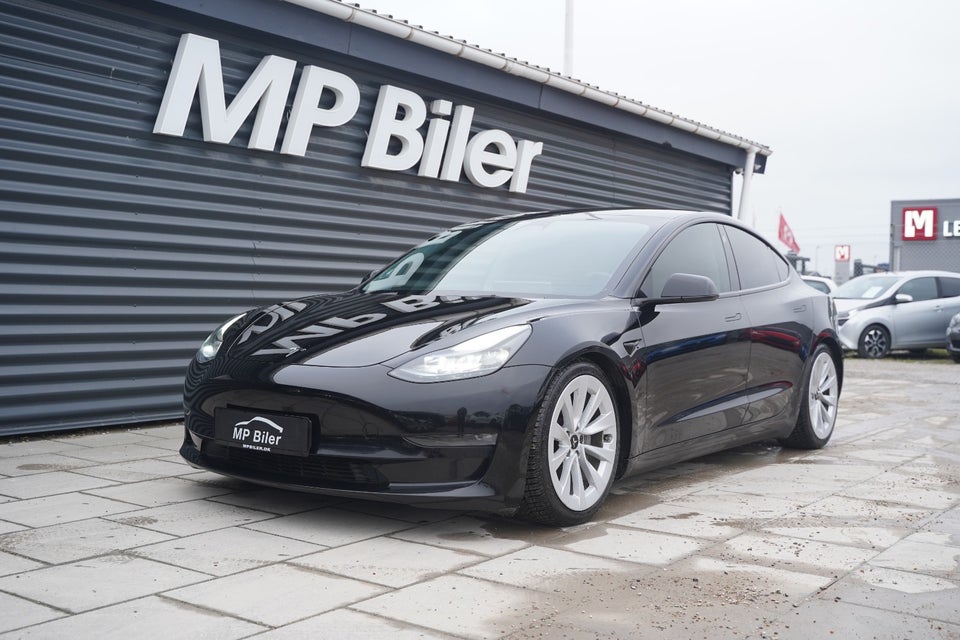 Tesla Model 3 Long Range AWD 4d