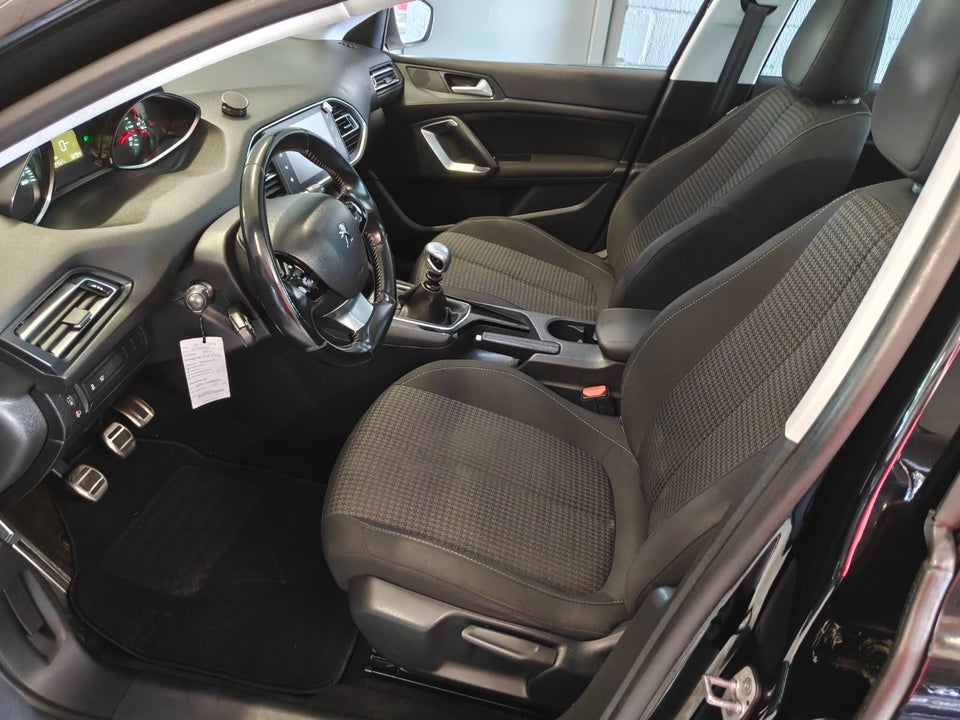 Peugeot 308 1,6 BlueHDi 120 Style Limited SW 5d