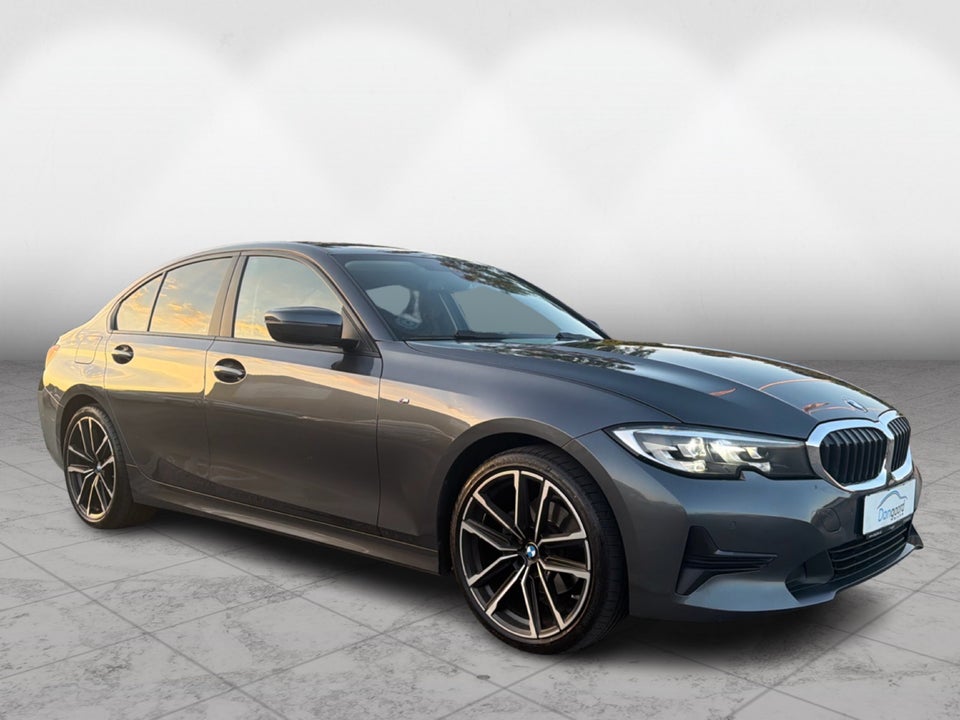 BMW 320i 2,0 Connected aut. 4d