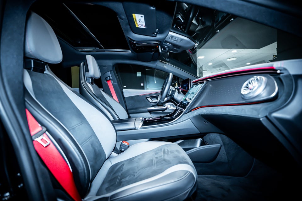 Mercedes EQE350 AMG Line 4d