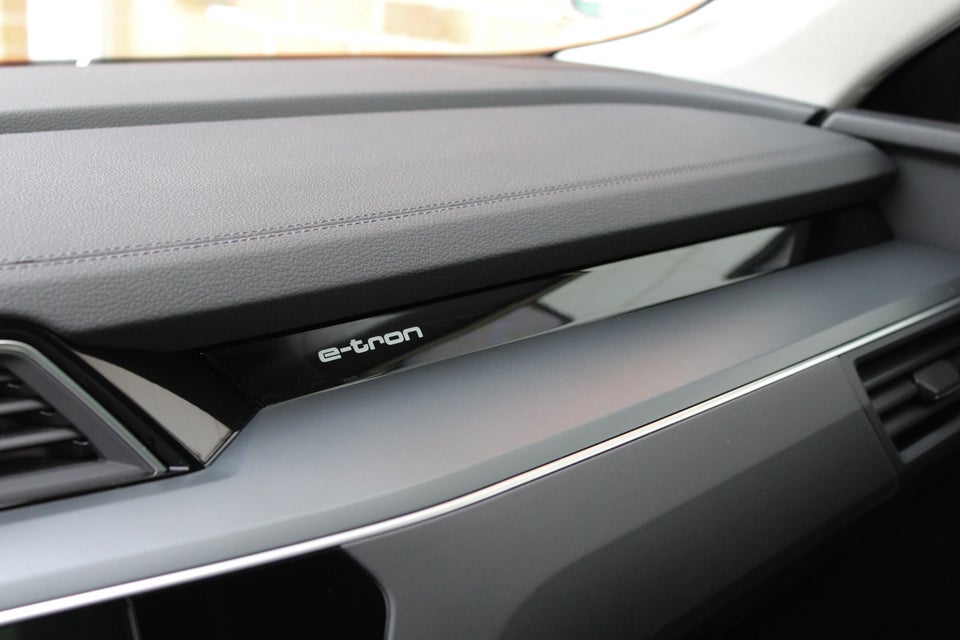 Audi e-tron 55 Advanced quattro 5d