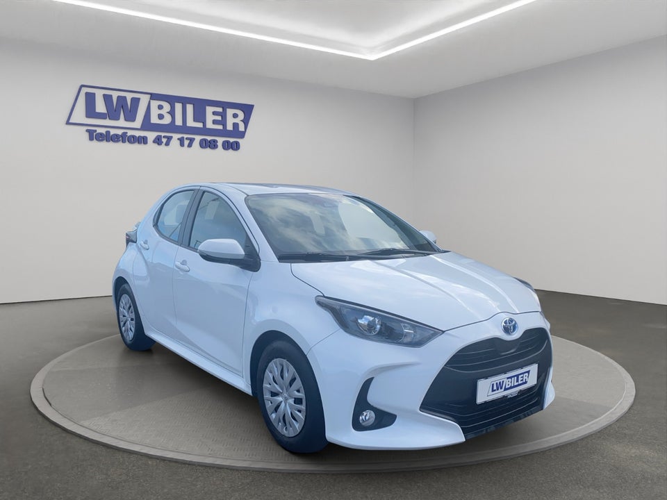Toyota Yaris 1,5 Hybrid Essential e-CVT 5d