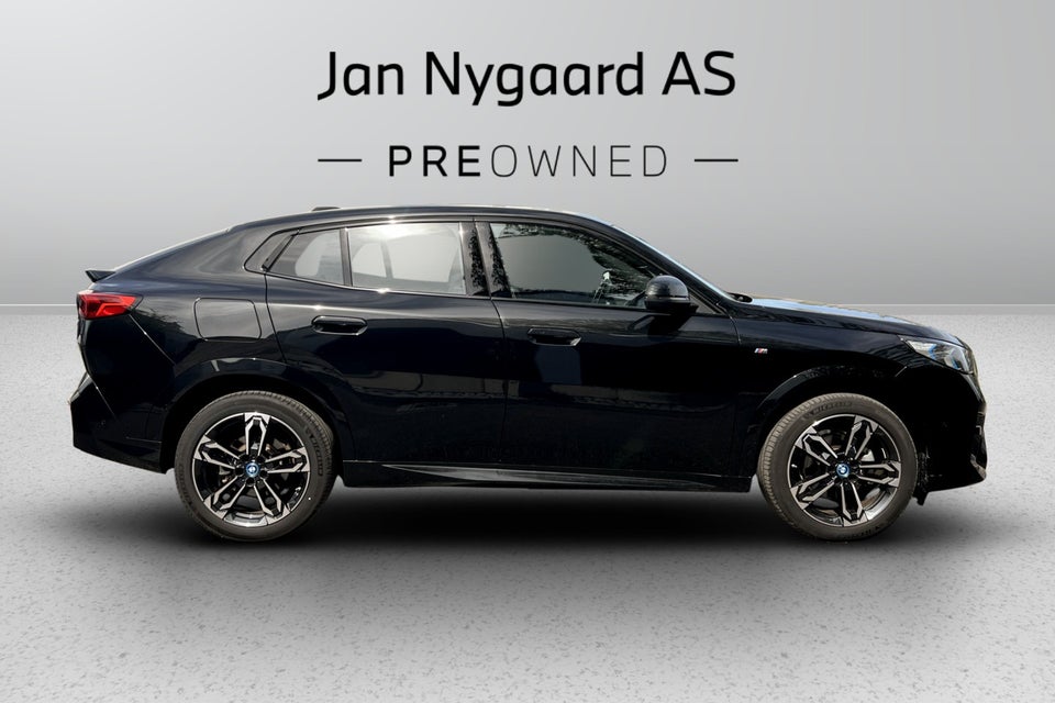 BMW iX2 eDrive20 M-Sport Premium 5d