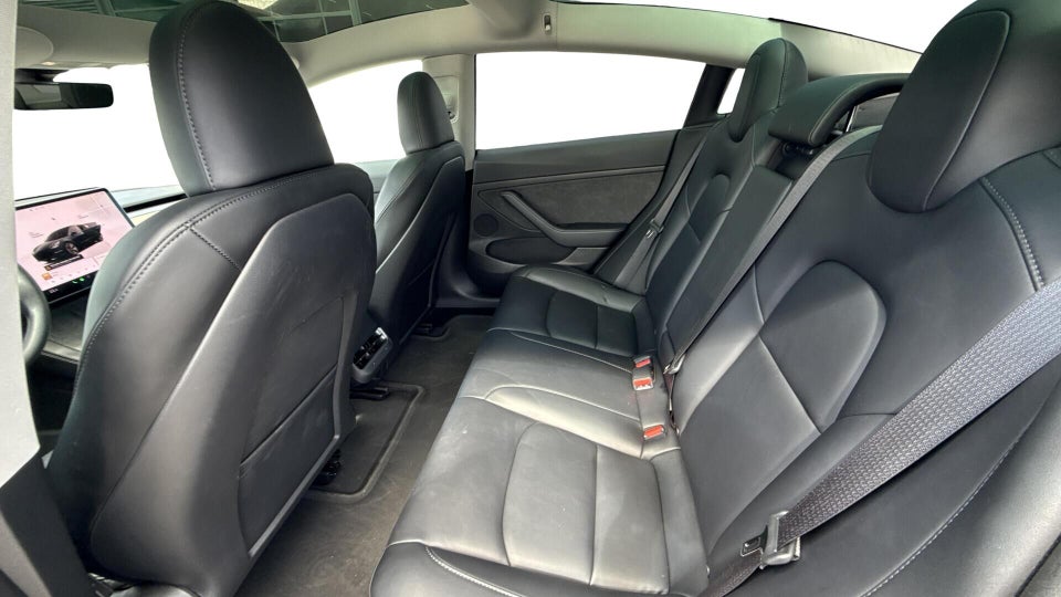 Tesla Model 3 Long Range AWD 4d