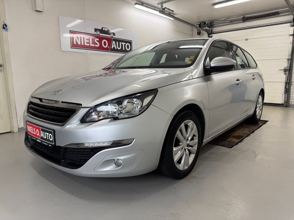 Peugeot 308 1,2 e-THP 130 Active SW 5d