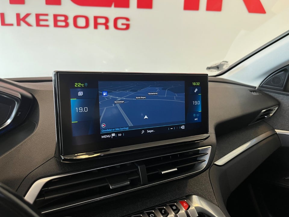 Peugeot 3008 1,6 Hybrid First Selection EAT8 5d