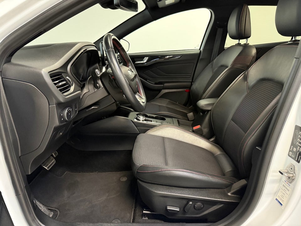 Ford Focus 1,5 EcoBoost ST-Line Business stc. aut. 5d