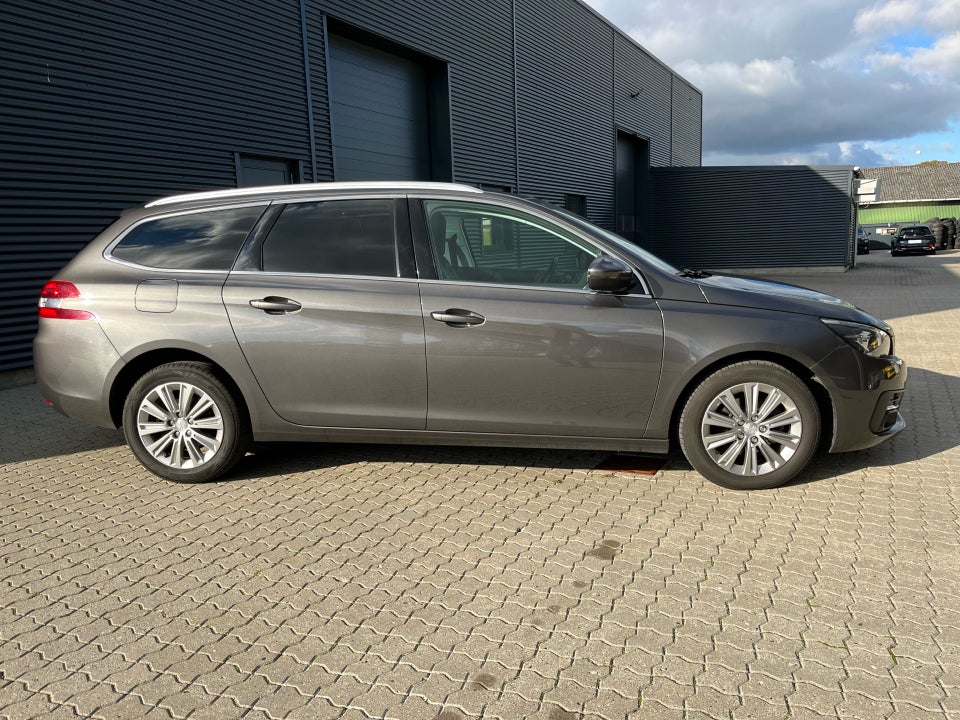 Peugeot 308 1,6 BlueHDi 120 Selection Sky SW 5d