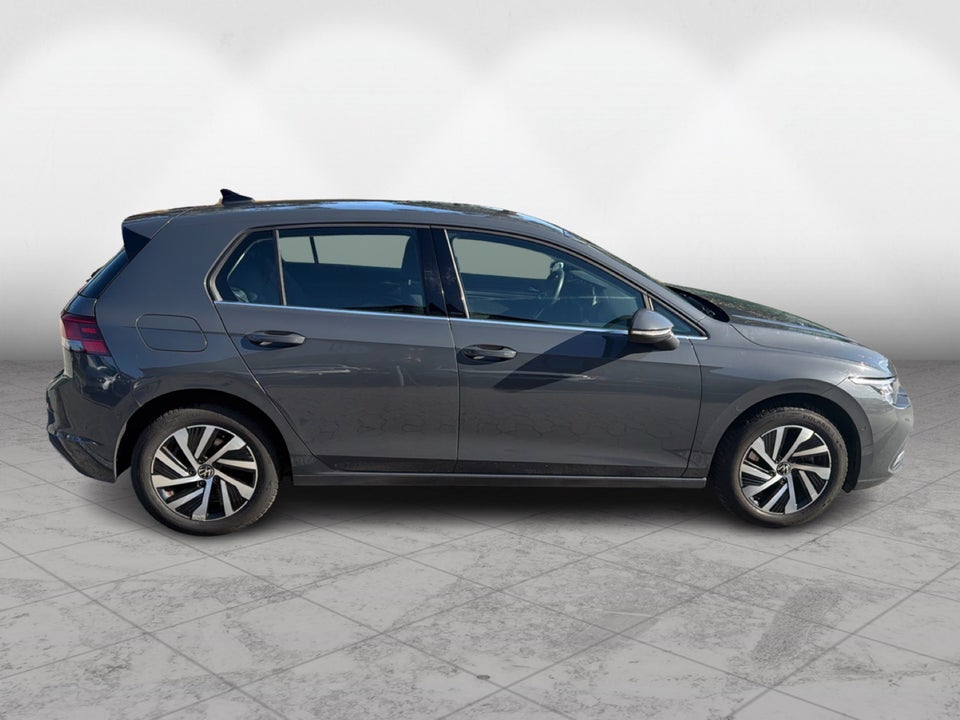 VW Golf VIII 1,4 eHybrid DSG 5d