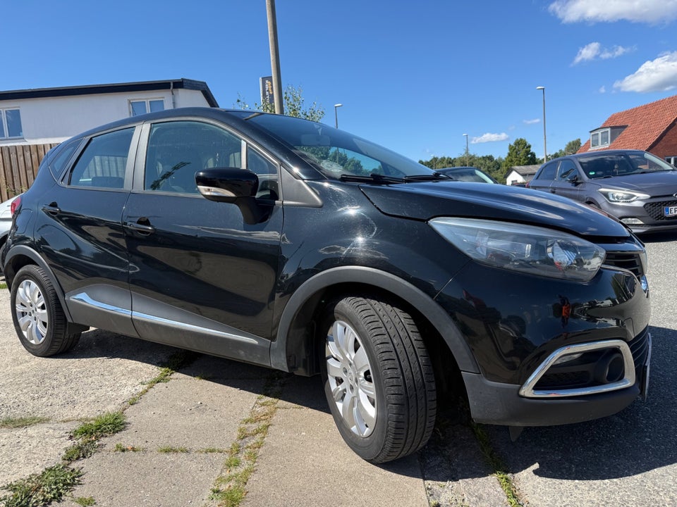 Renault Captur 0,9 TCe 90 Expression 5d