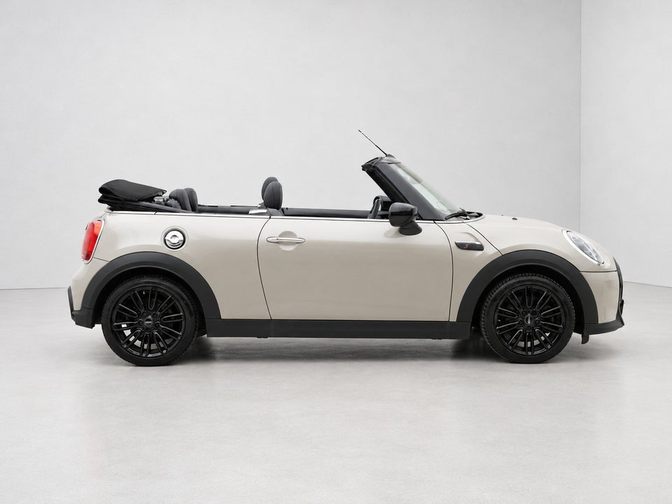 MINI Cooper S 2,0 Essential Cabriolet aut. 2d