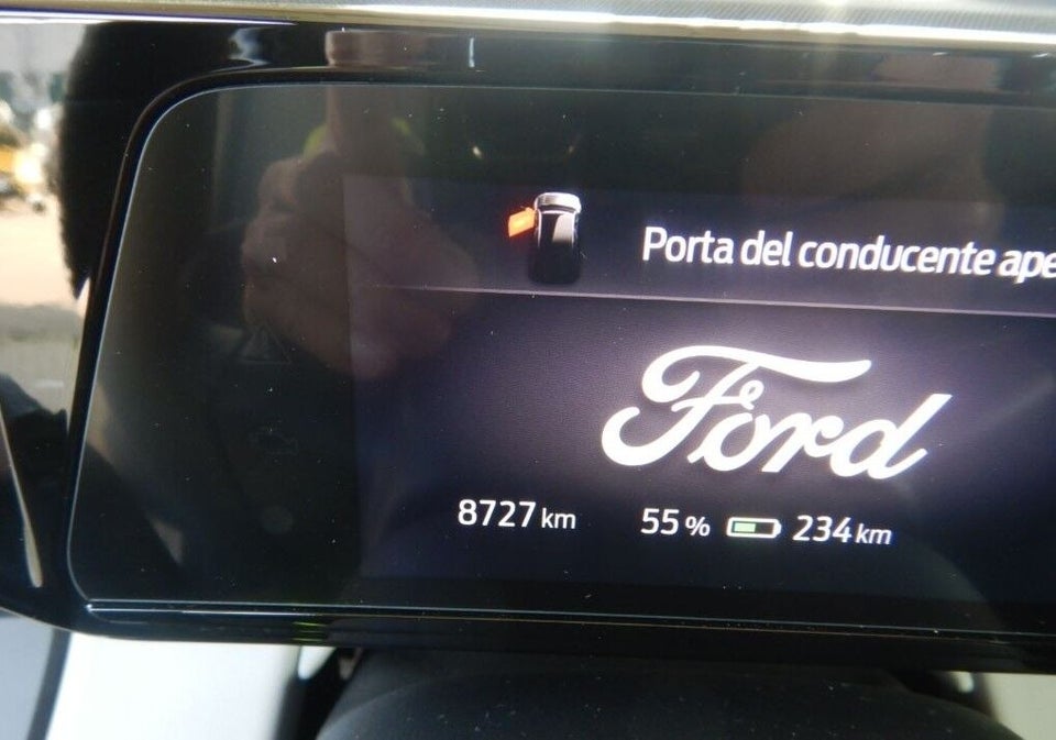 Ford Explorer 77 Premium Extended Range 5d