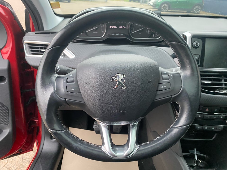 Peugeot 208 1,6 BlueHDi 100 Desire Sky 5d