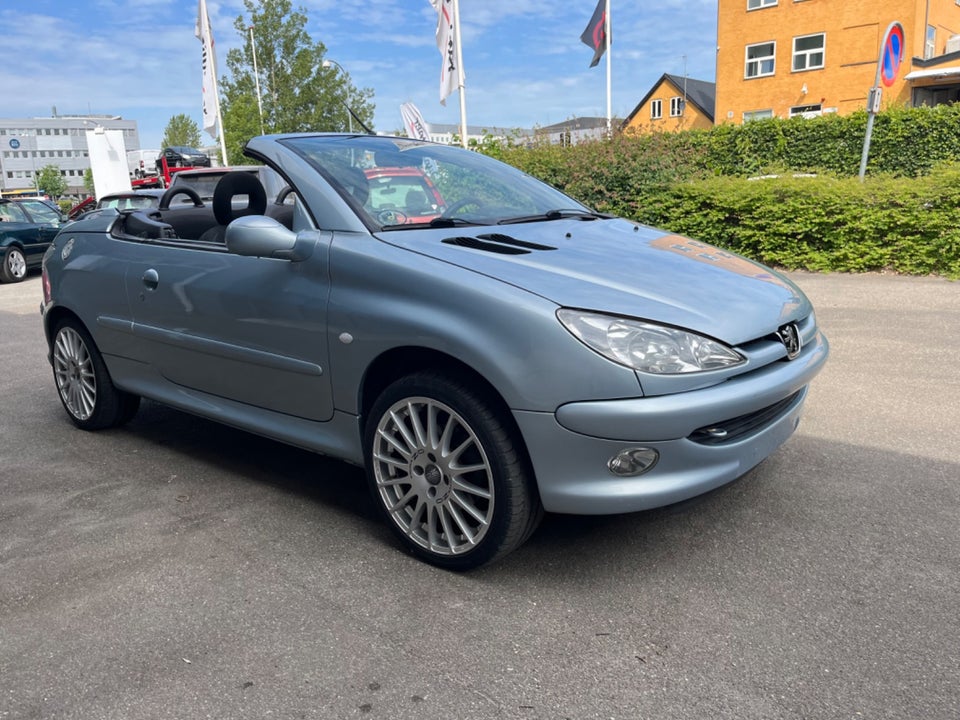 Peugeot 206 1,6 16V CC 2d