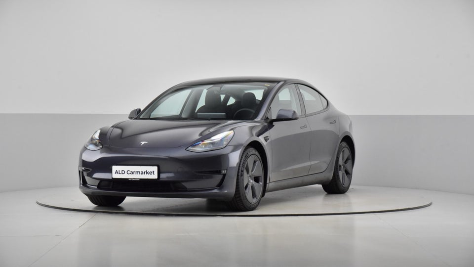 Tesla Model 3 Long Range AWD 4d