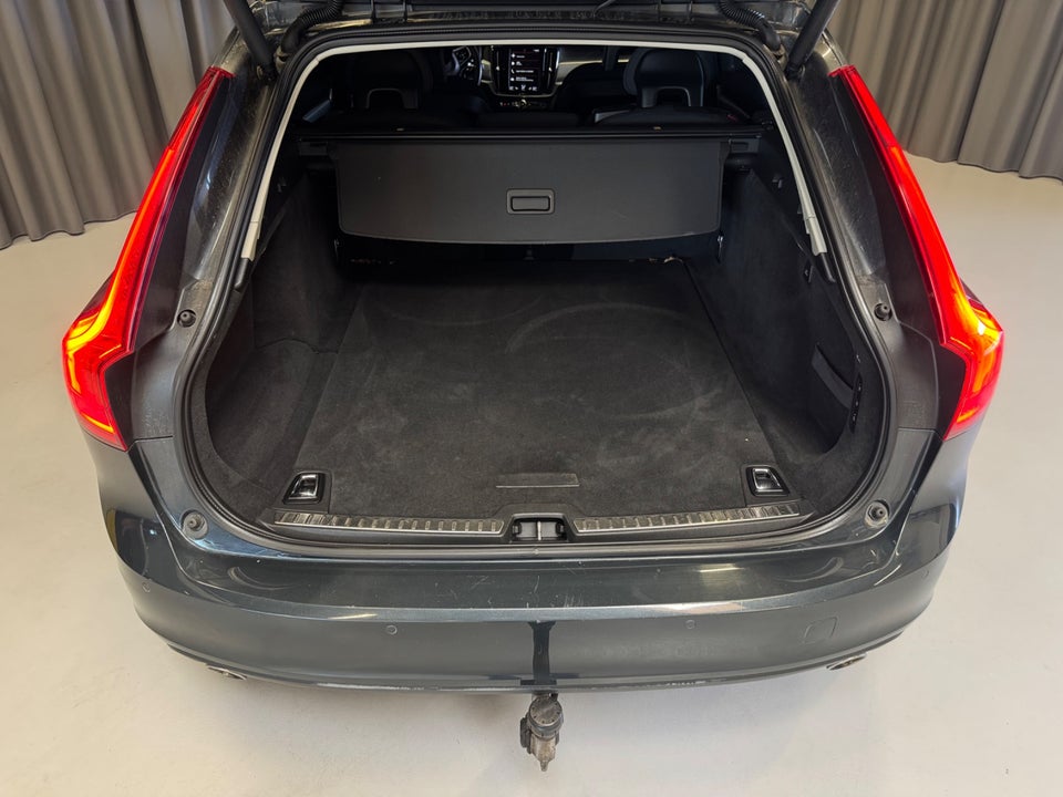 Volvo V90 2,0 D4 190 Momentum aut. 5d