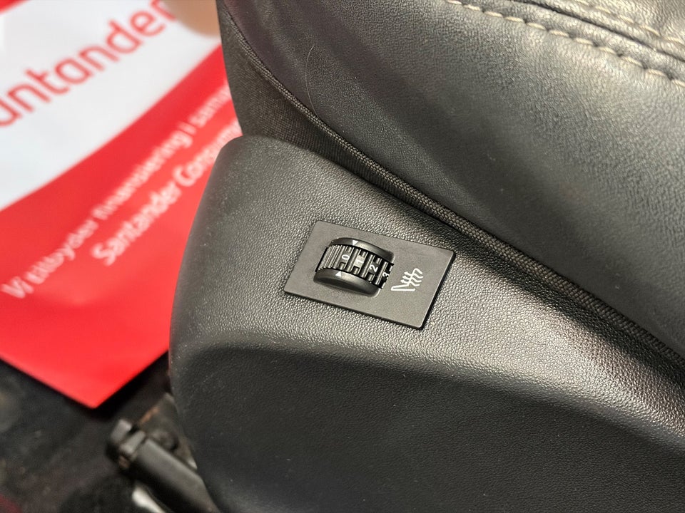 Peugeot 2008 1,6 BlueHDi 100 Allure 5d