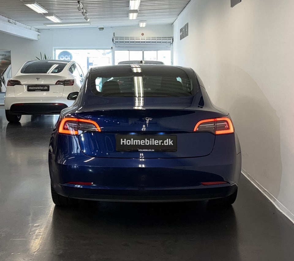 Tesla Model 3 Long Range RWD 4d