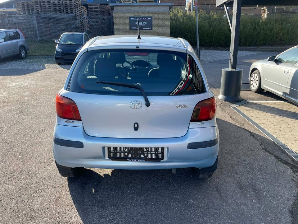 Toyota Yaris 1,0 Terra 5d