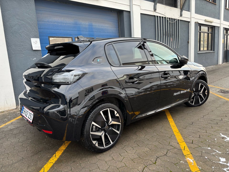 Peugeot e-208 54 GT 5d