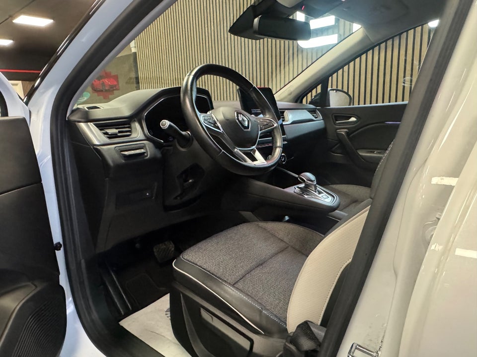 Renault Captur 1,6 E-Tech Intens 5d