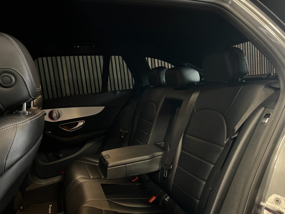 Mercedes C200 2,0 AMG Line stc. aut. 5d