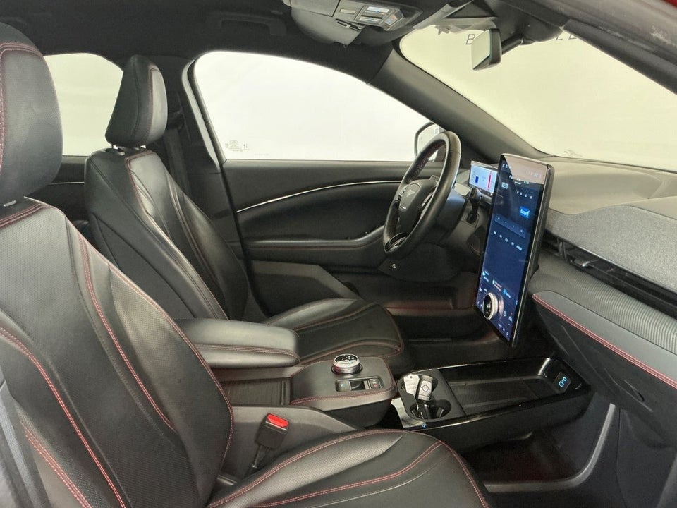 Ford Mustang Mach-E 98 Extended Range AWD 5d