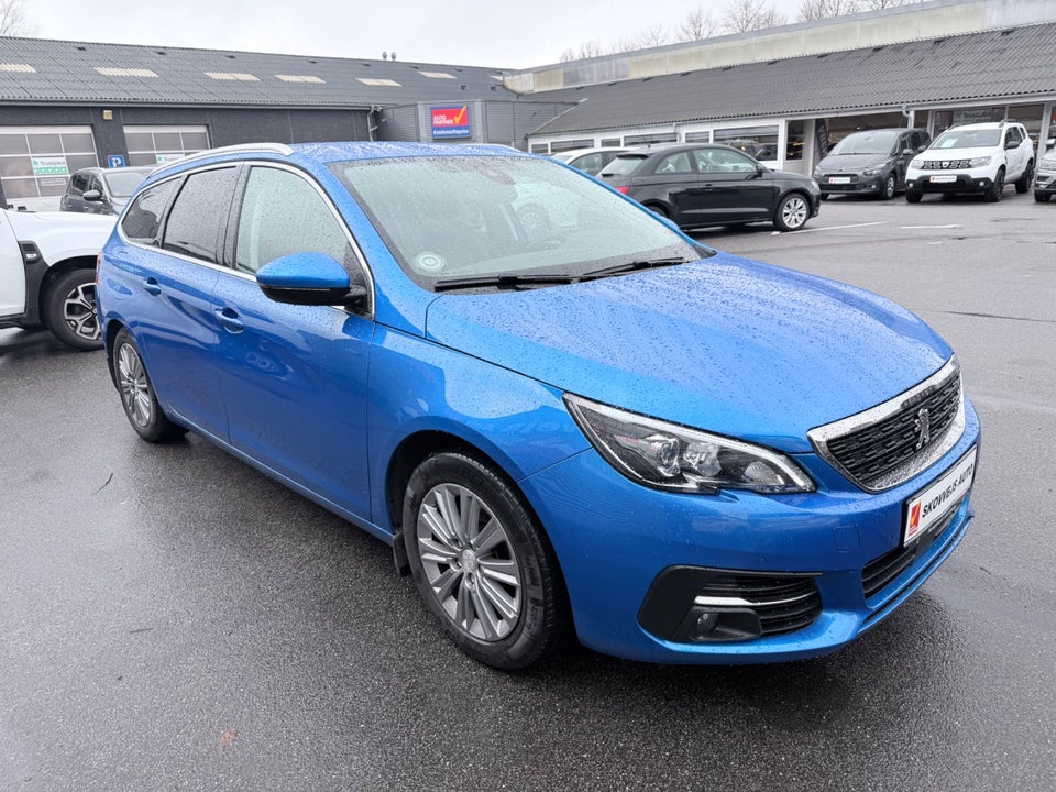 Peugeot 308 1,5 BlueHDi 130 Allure Pack SW 5d