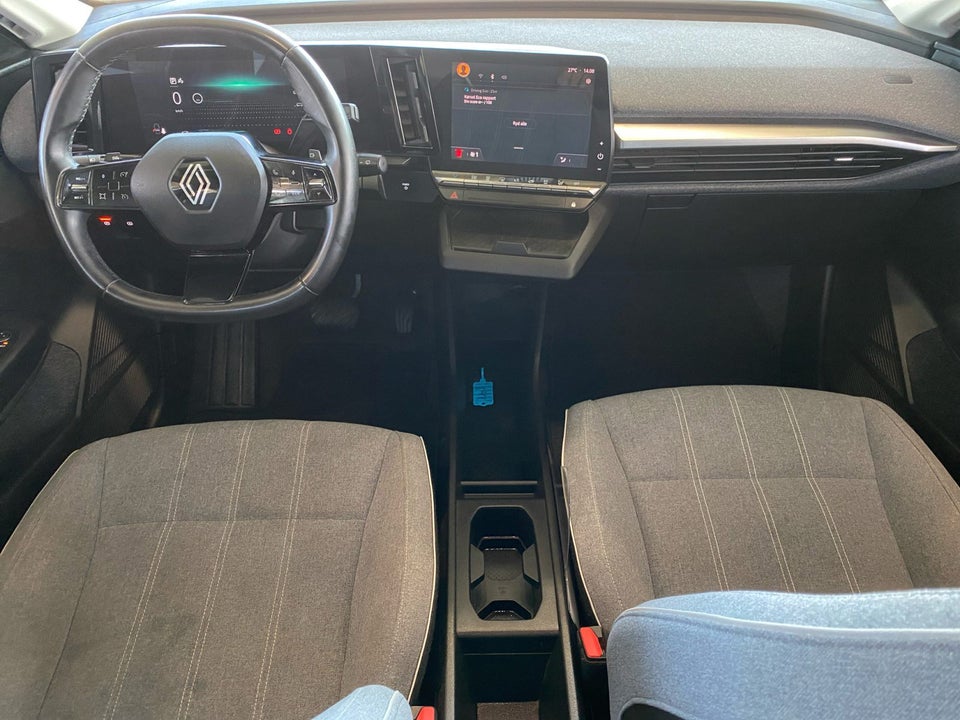 Renault Megane E-Tech 40 Equilibre 5d