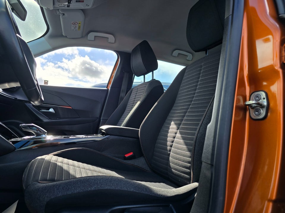 Peugeot e-2008 50 Active 5d