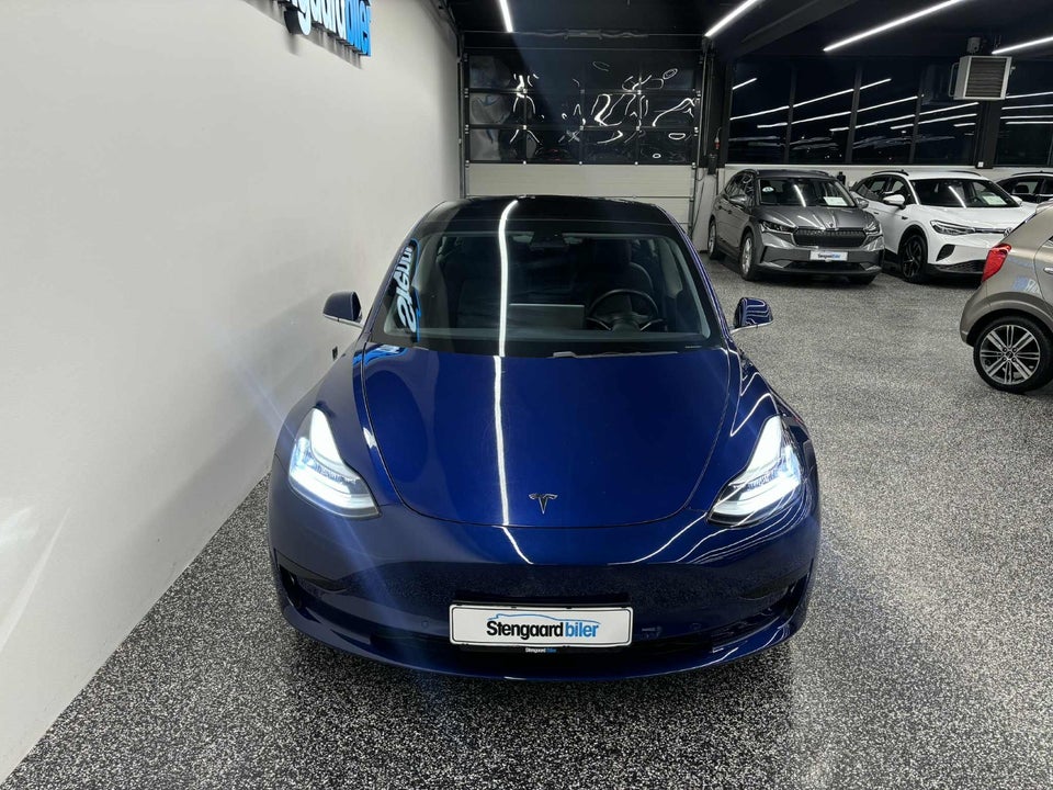 Tesla Model 3 Standard Range+ RWD 4d