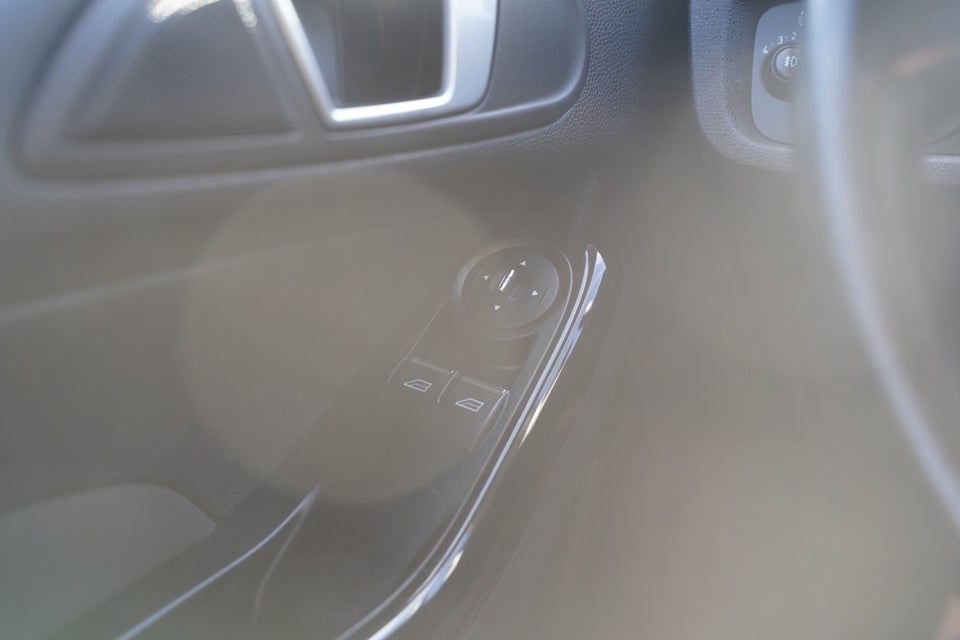 Ford Fiesta 1,0 SCTi 100 Titanium 5d