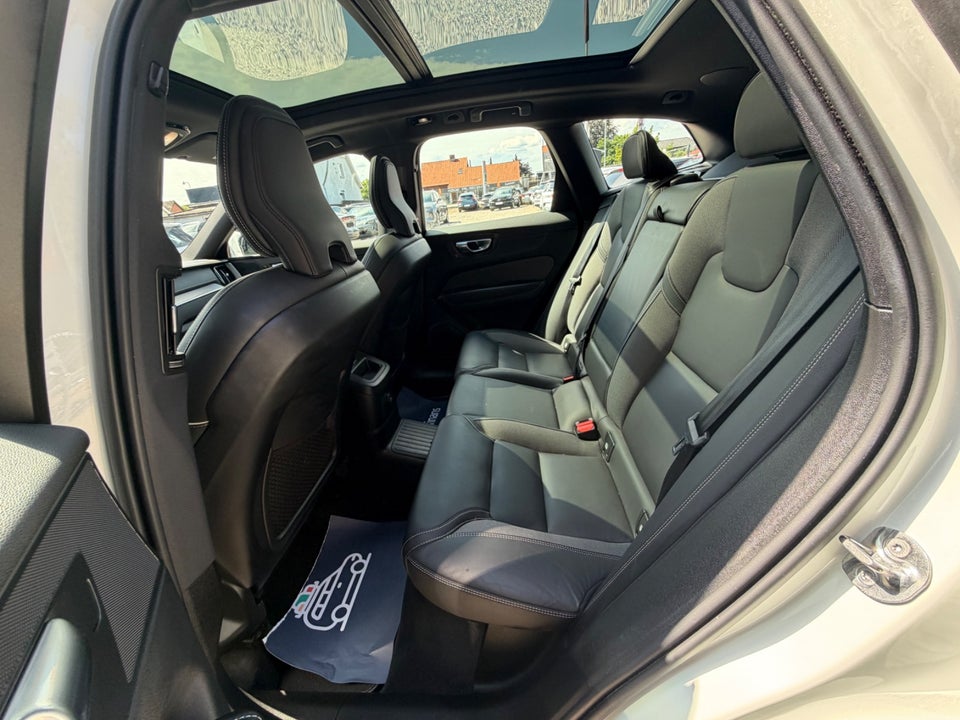 Volvo XC60 2,0 T6 ReCharge R-Design aut. AWD 5d