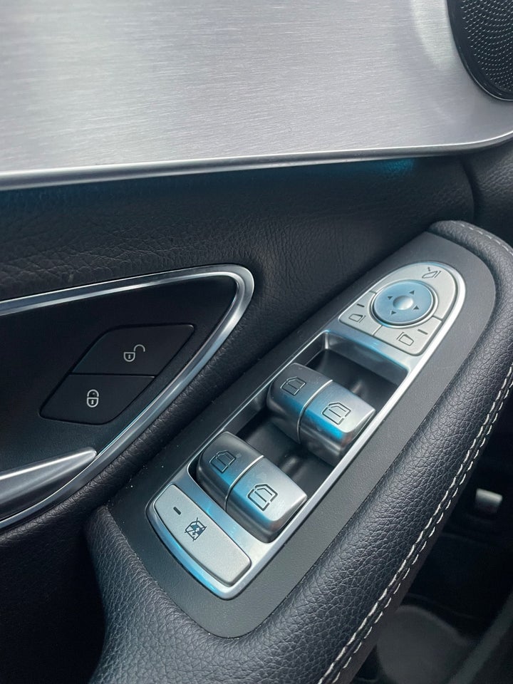 Mercedes C220 d 2,2 AMG Line stc. aut. 5d