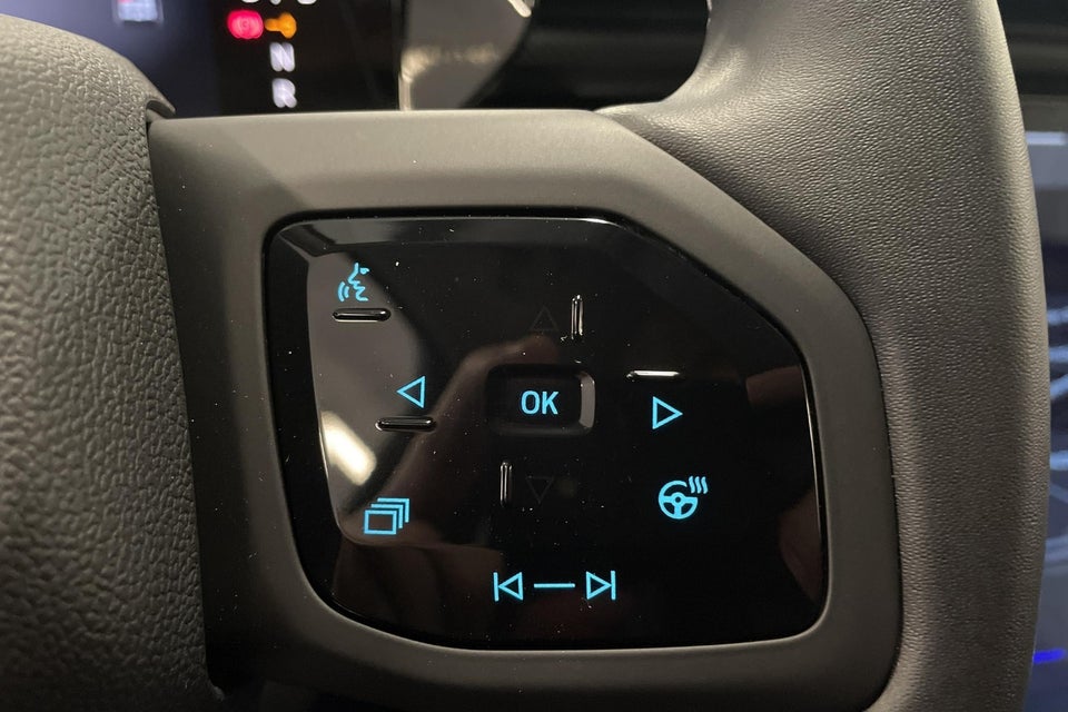 Ford Explorer 82 Premium Extended Range 5d