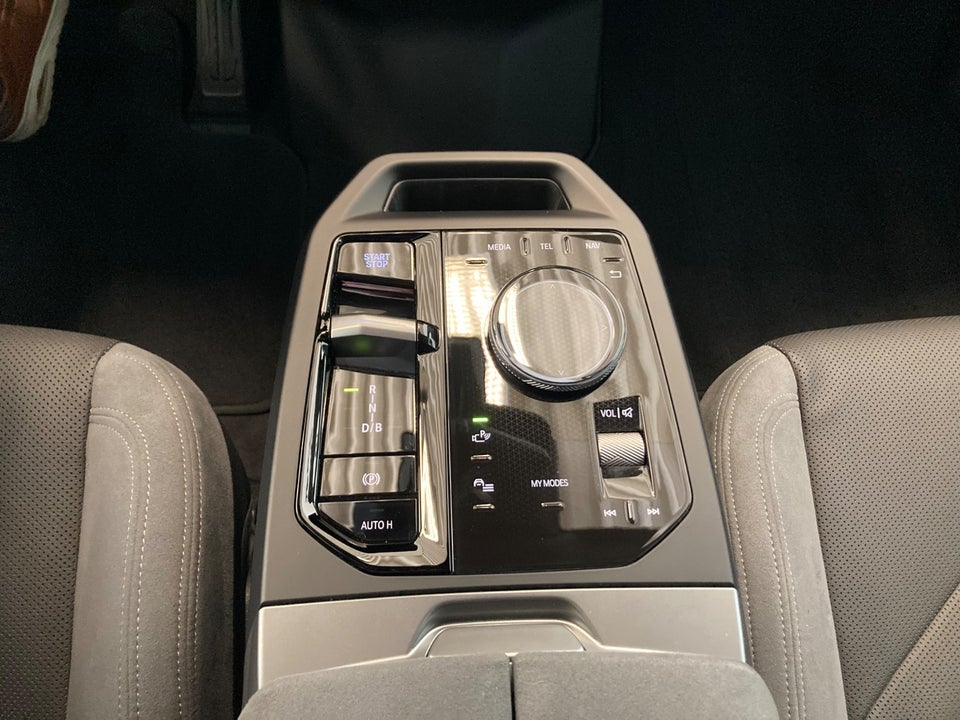 BMW iX xDrive45 M-Sport 5d