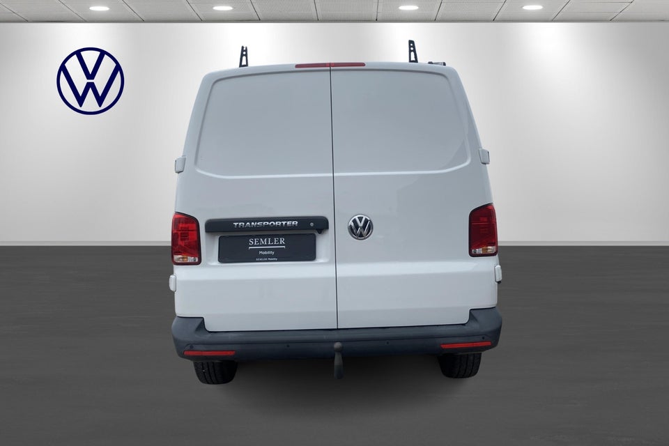 VW Transporter 2,0 TDi 110 Kassevogn lang