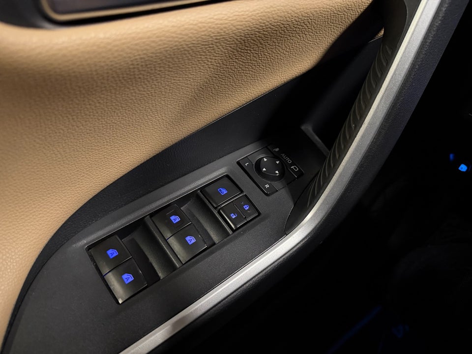 Toyota RAV4 2,5 Hybrid H4 MDS 5d