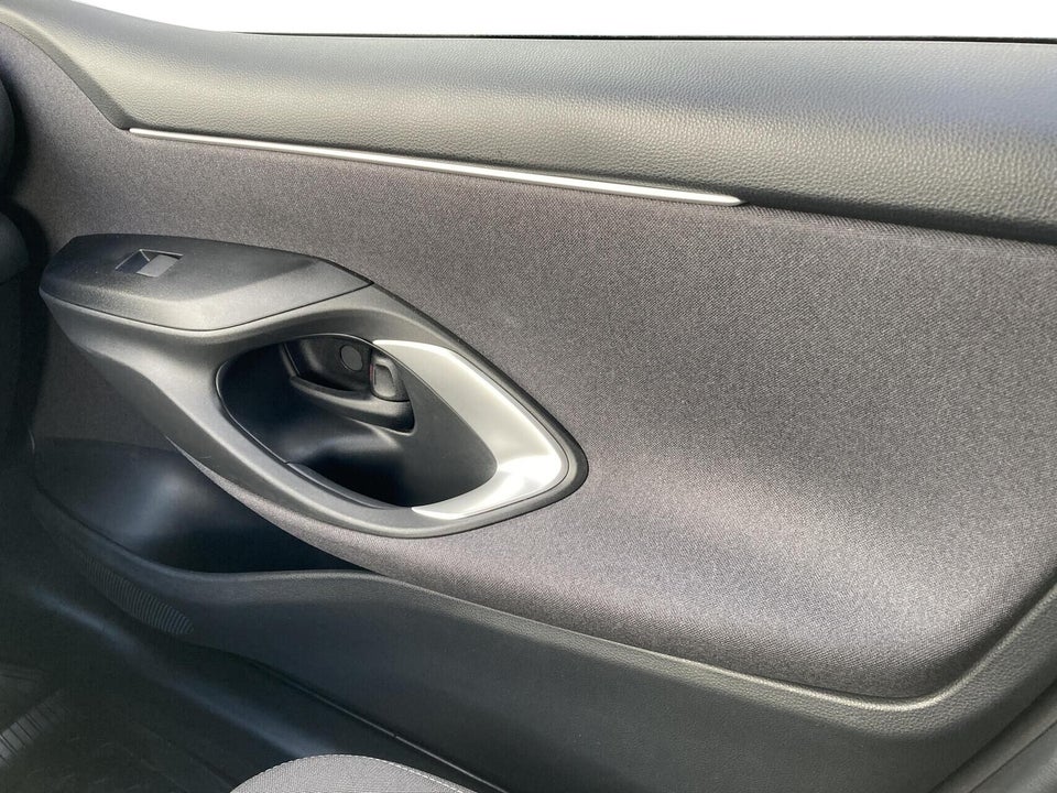 Toyota Yaris 1,5 Hybrid Active Tech e-CVT 5d