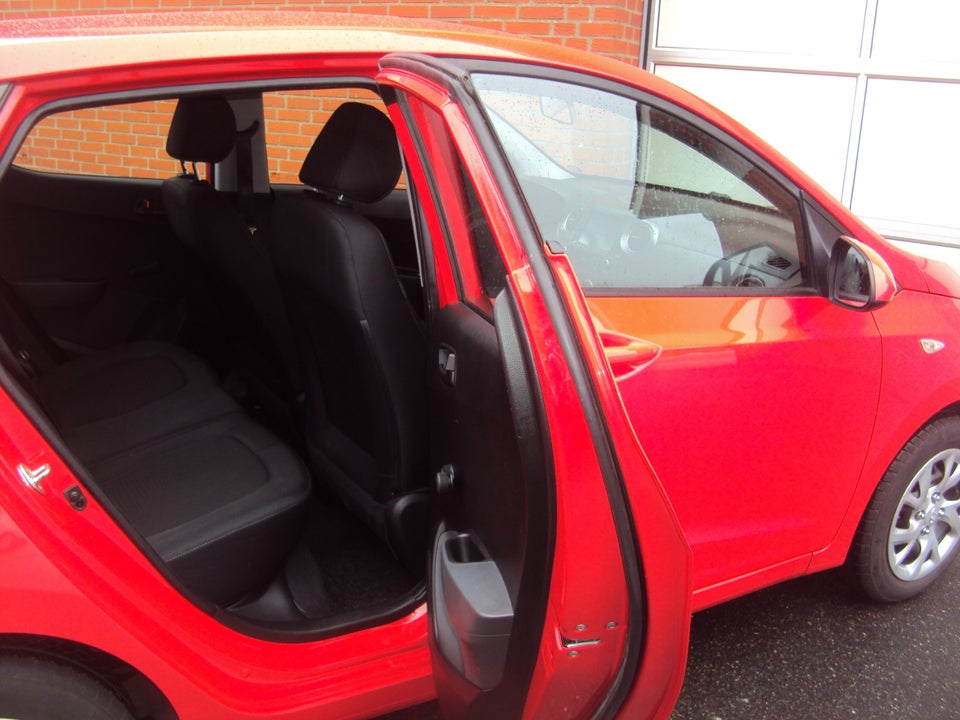 Hyundai i10 1,0 Touch 5d