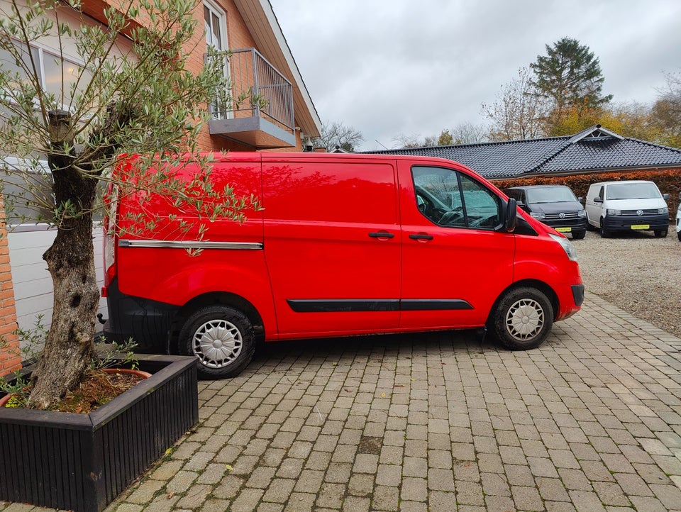 Ford Transit Custom 270S 2,2 TDCi 125 Trend Van 5d