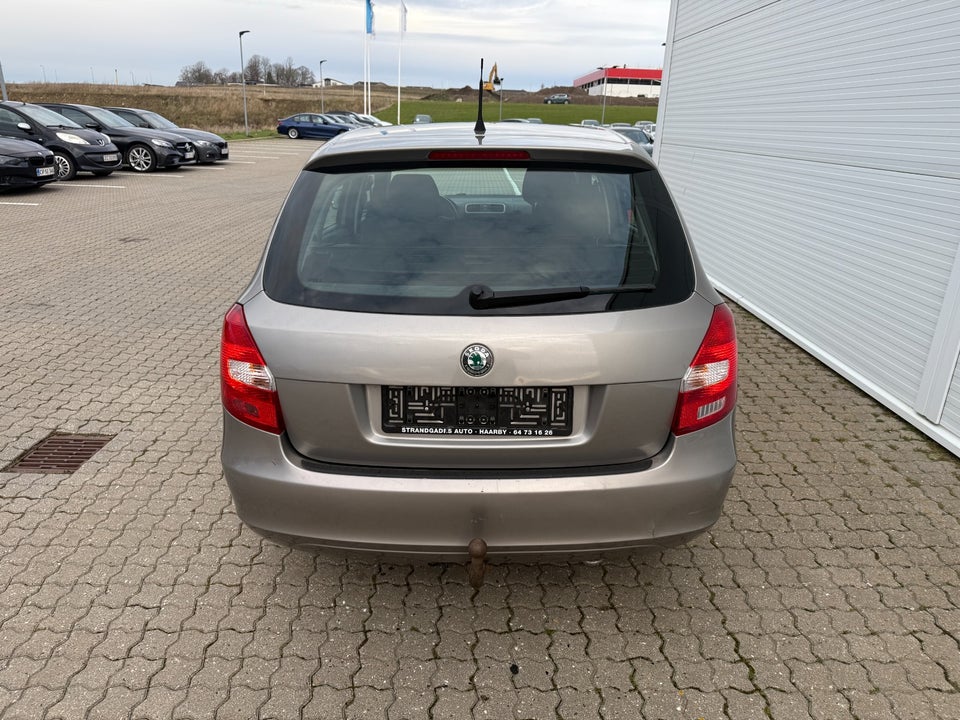 Skoda Fabia 1,4 16V Ambiente Combi 5d